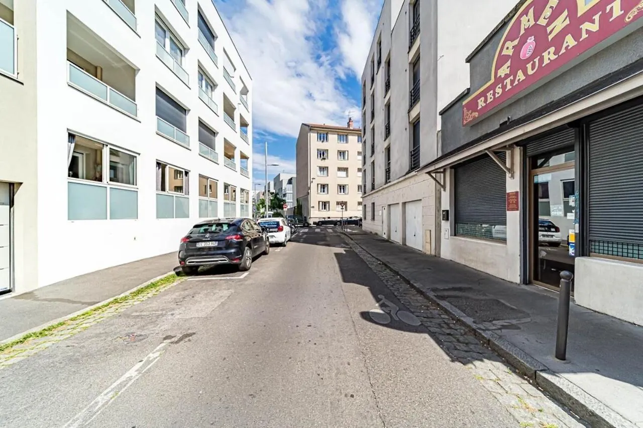 Appartement Le Melzet Charmant 4 Pers Avec Terrasse Charpennes Villeurbanne